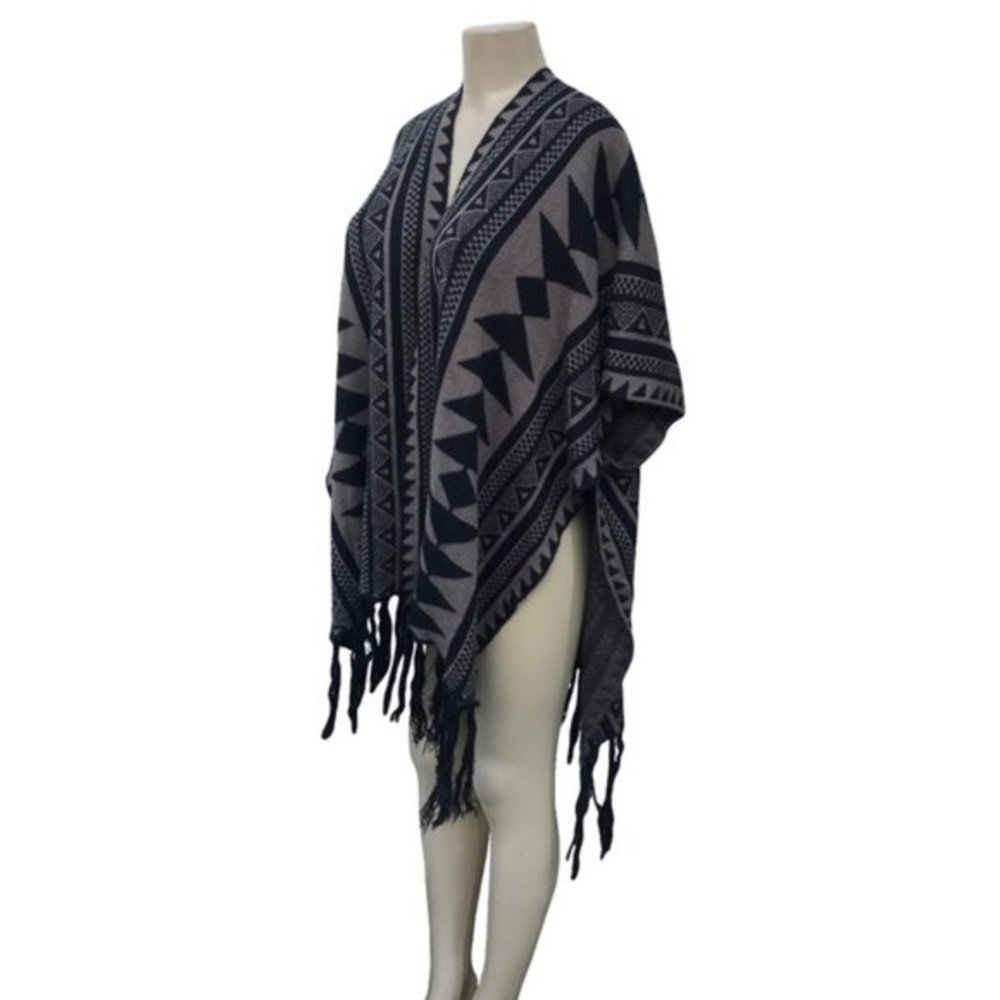 Ellie Kate Tan and Black Tribal Print Shrug SizeXL